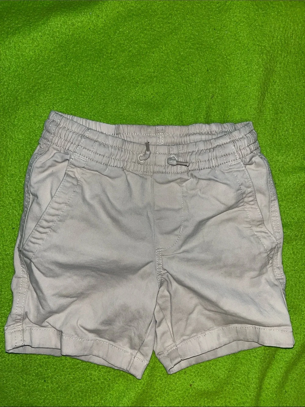 GAP Cream Elastic-Waist Bermuda Shorts